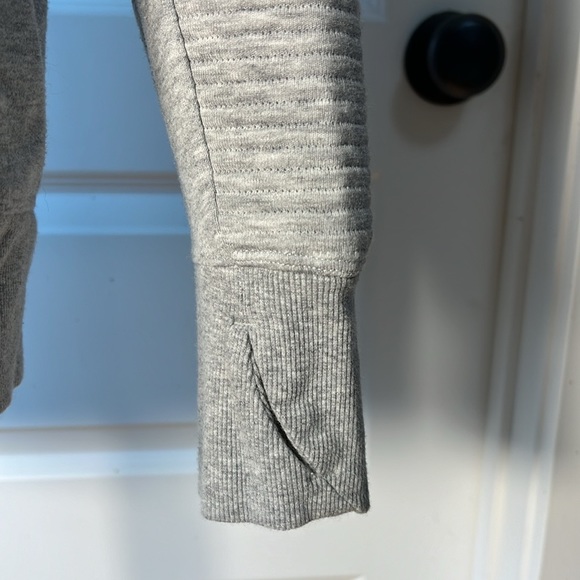 All in motion Ribbed pullover sweatshirt, Heather grey, size medium - Picture 6 of 6